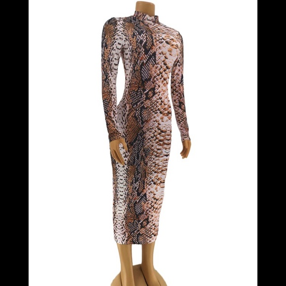 Dress - Picture 1 of 1